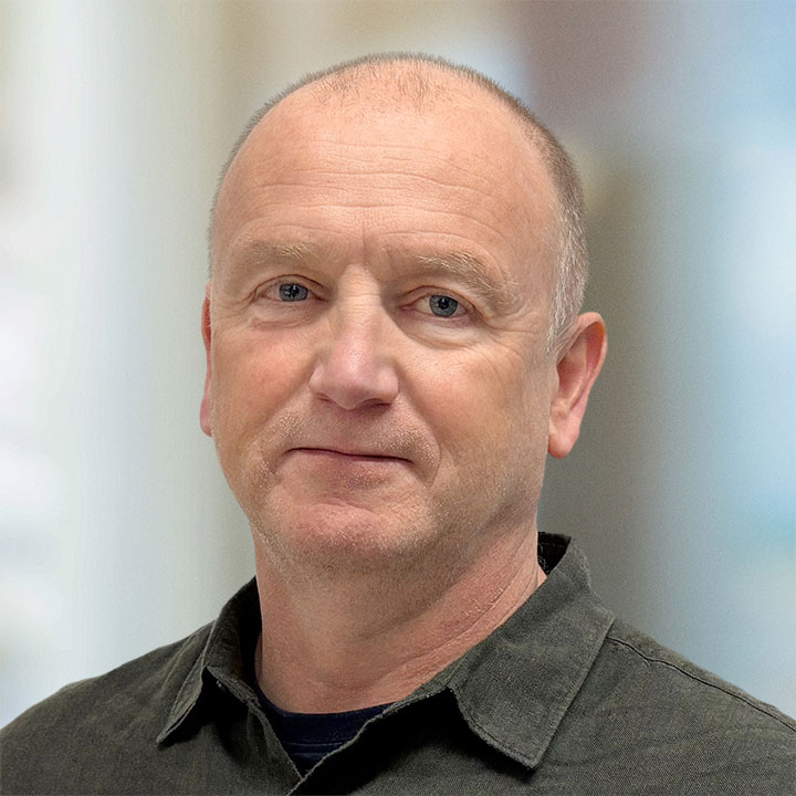 Headshot of Andrew Lucas