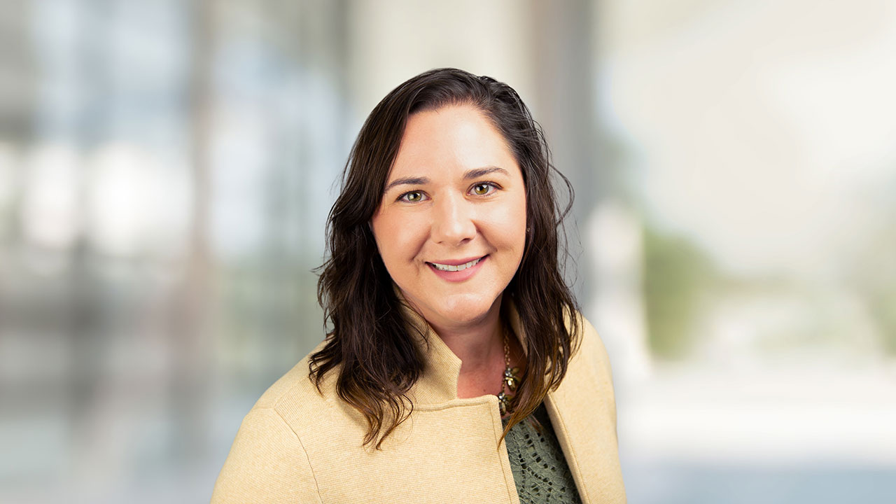 Headshot of Jessica Harre