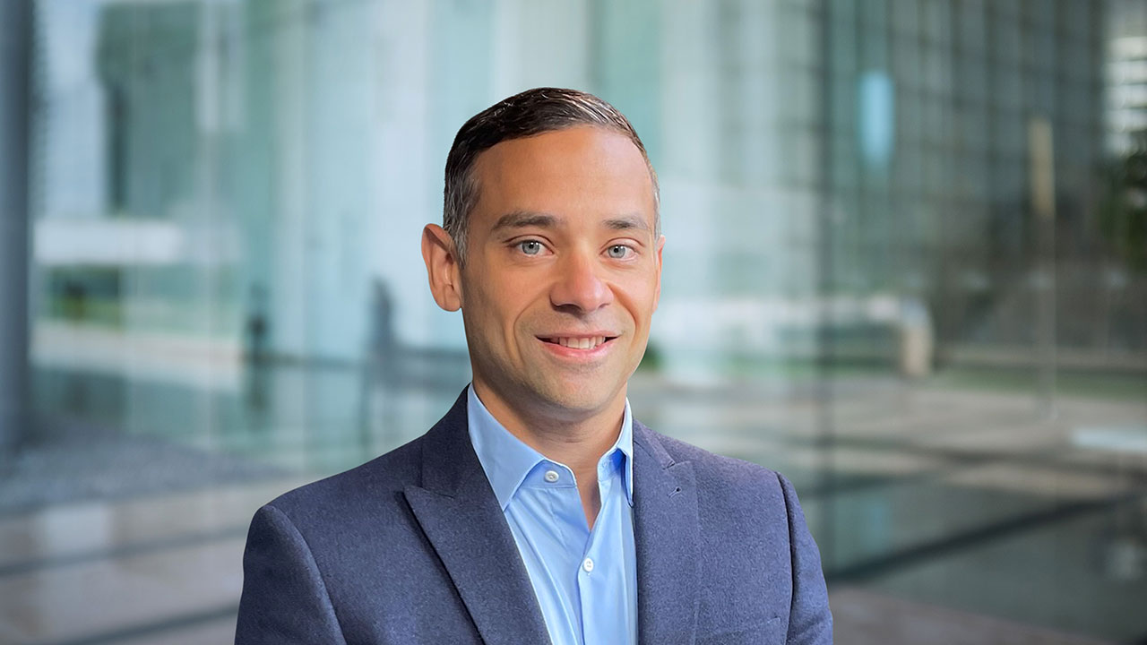 Headshot of Justin Goonesinghe