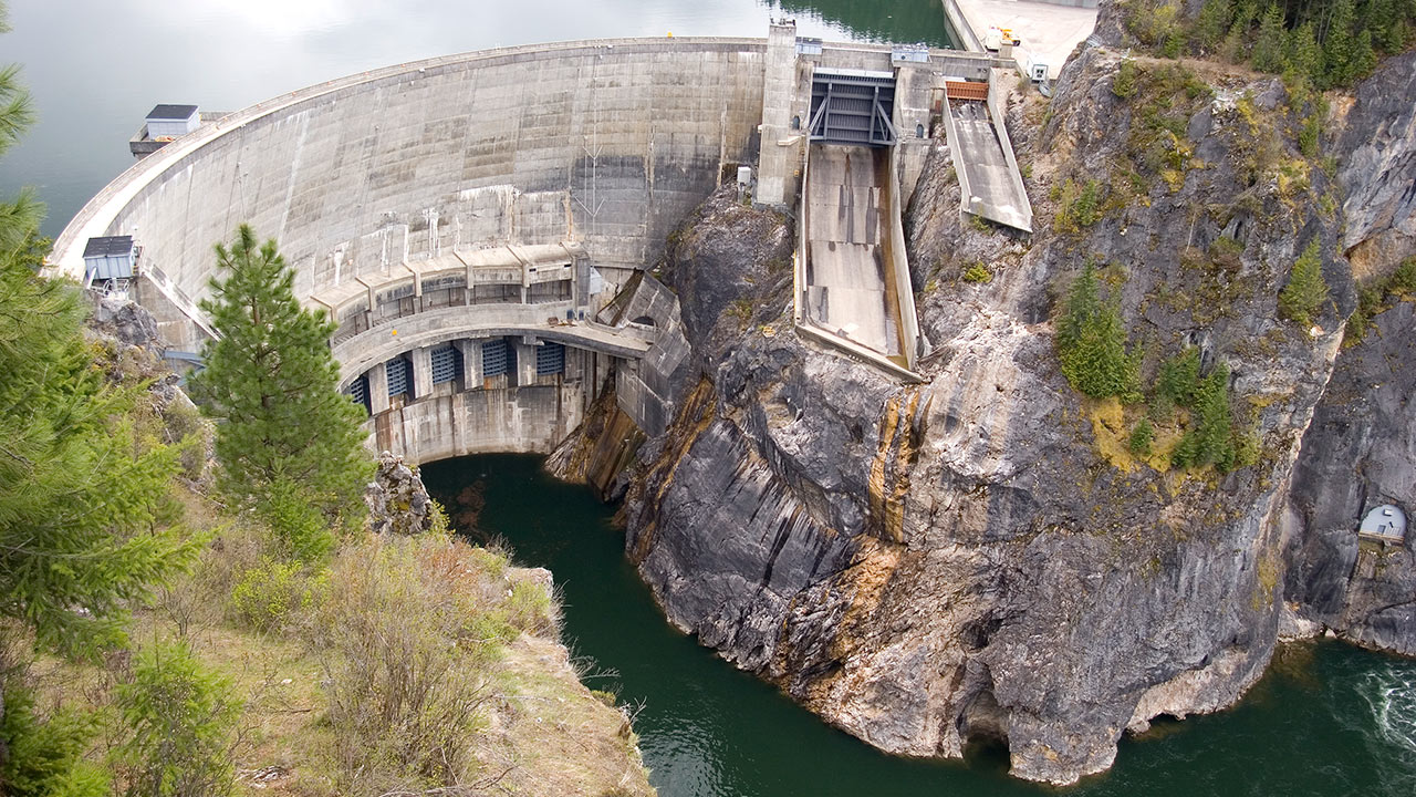 Aerial view of a dam that Tetra Tech helped develop