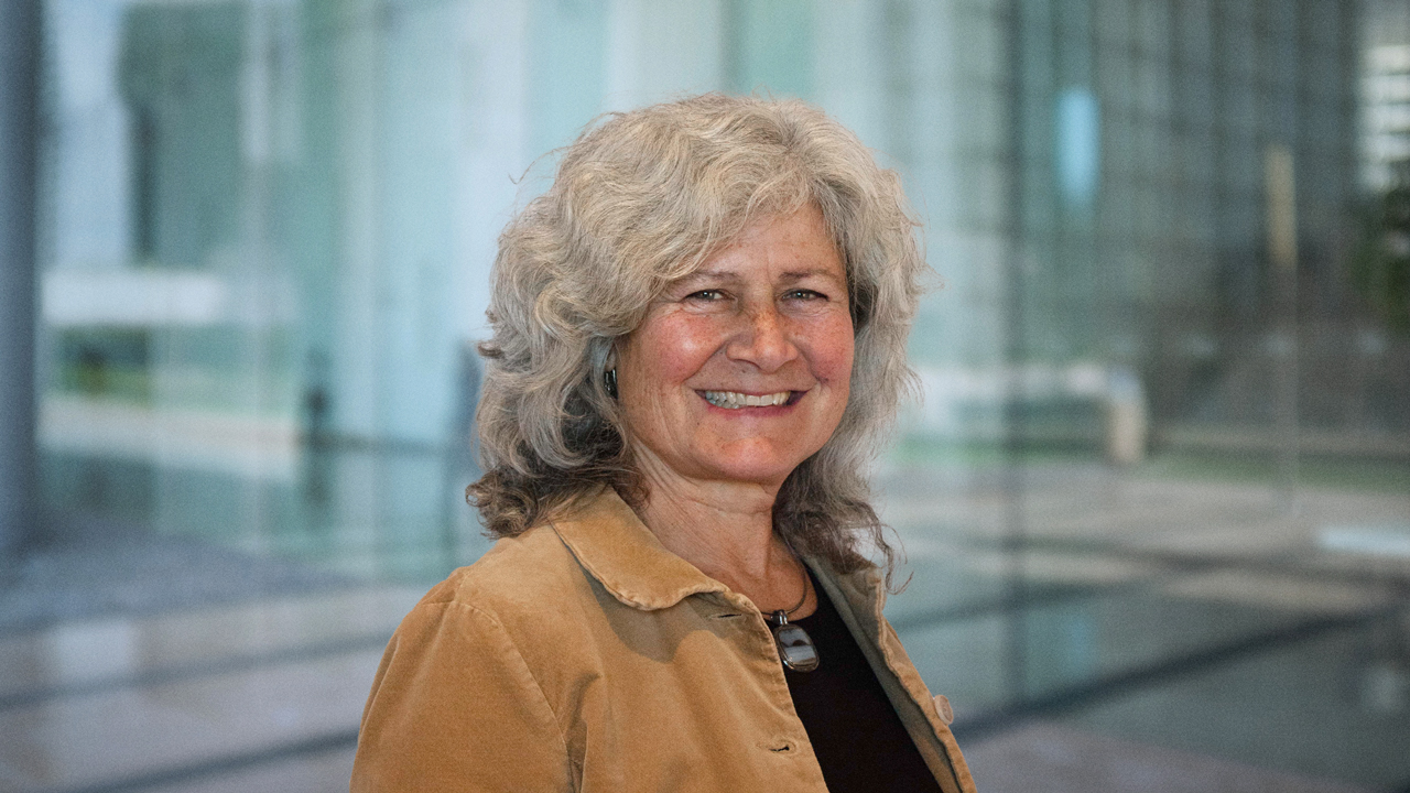 Headshot of Debra Darby