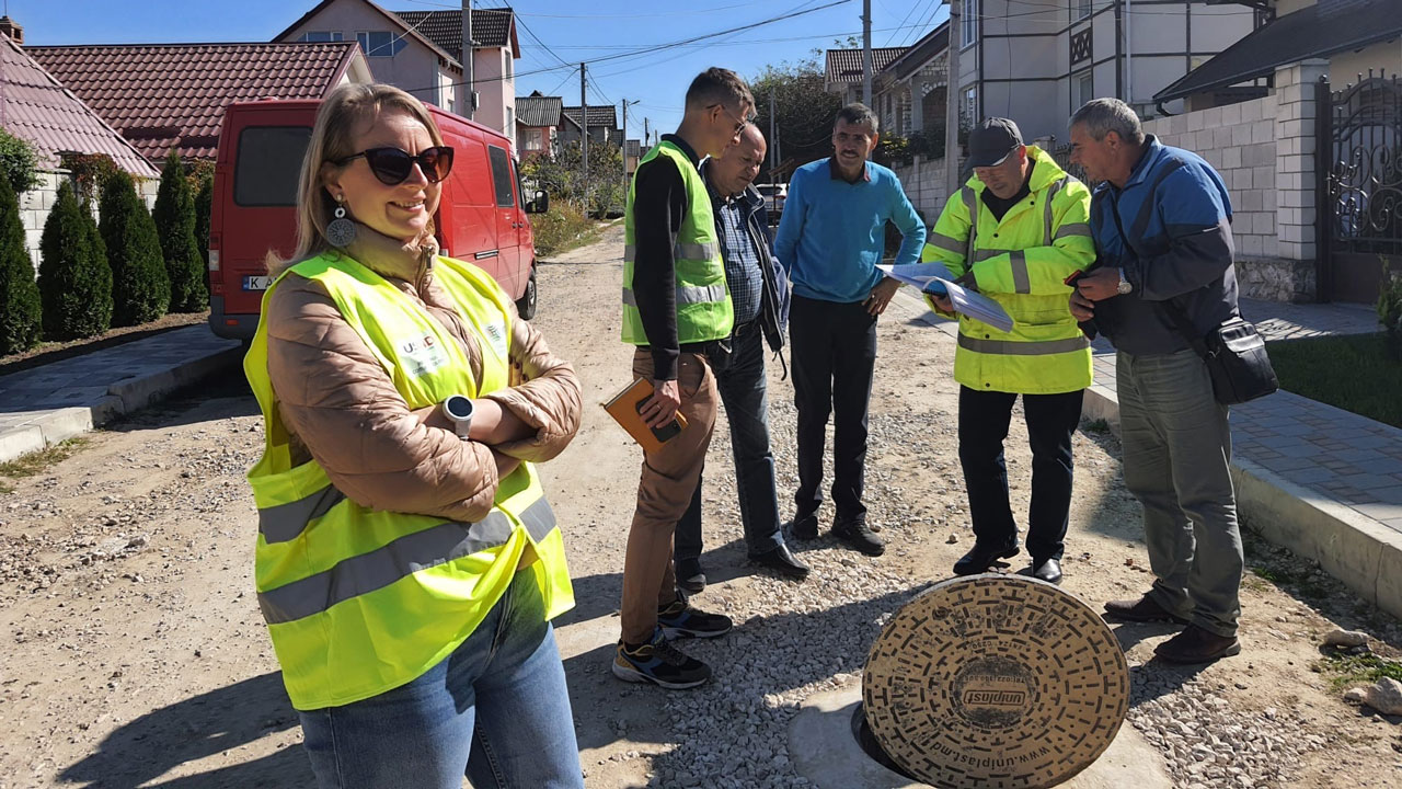 An infrastructure supervisor in Georgia oversees new construction projects through the Tetra Tech-led Georgia Local Governance Program