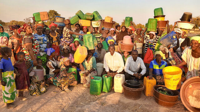 Residents of Mai’ls Koutiala’s village, where Tetra Tech performs baseline water assessments to identify infrastructure