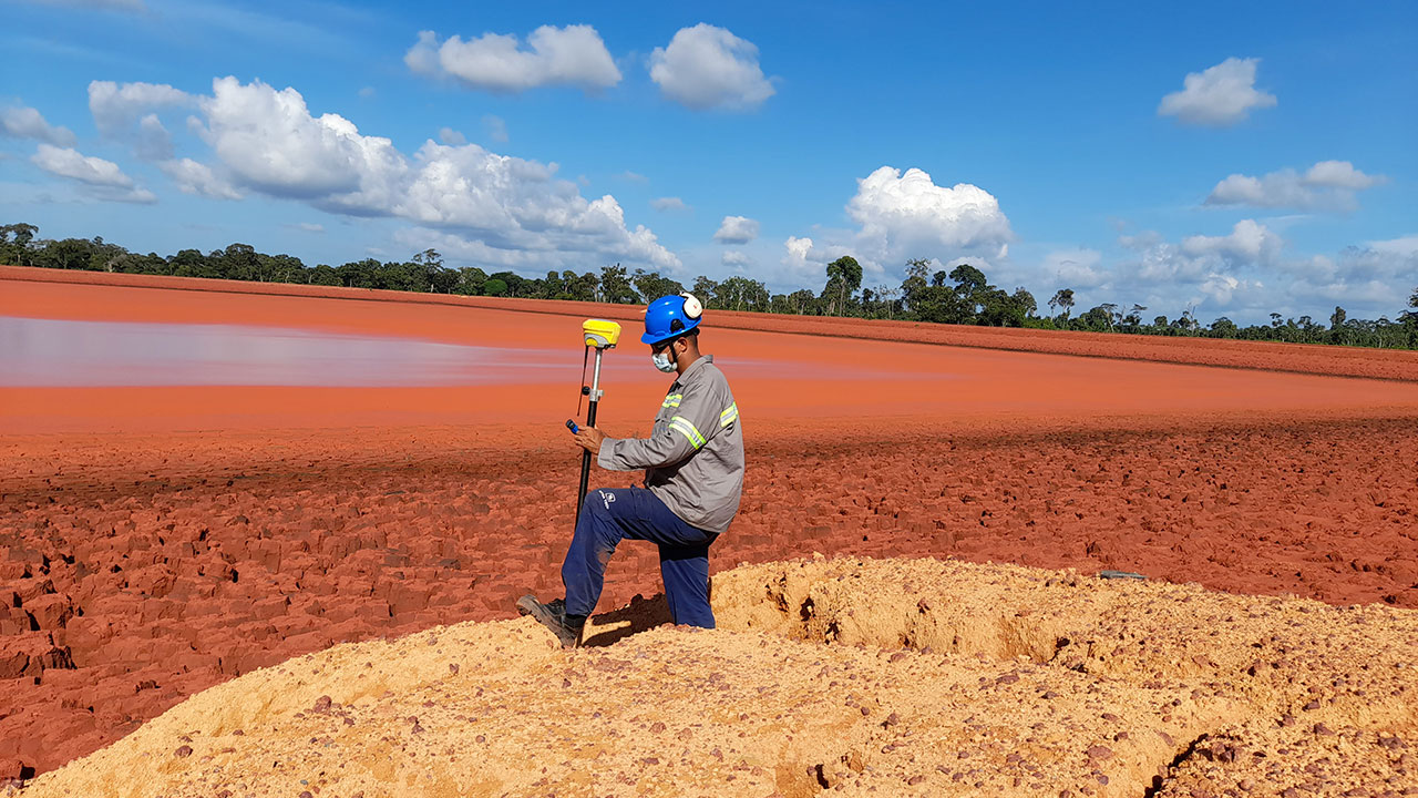 Brazil topobathymetry and geotechnical survey, associated with a dam break