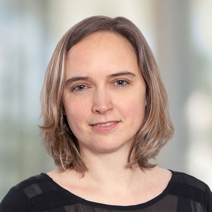 Headshot of Ruth De Silva