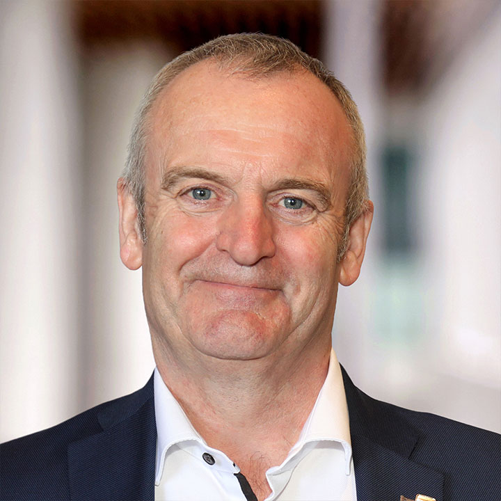 Headshot of Craig Hatch