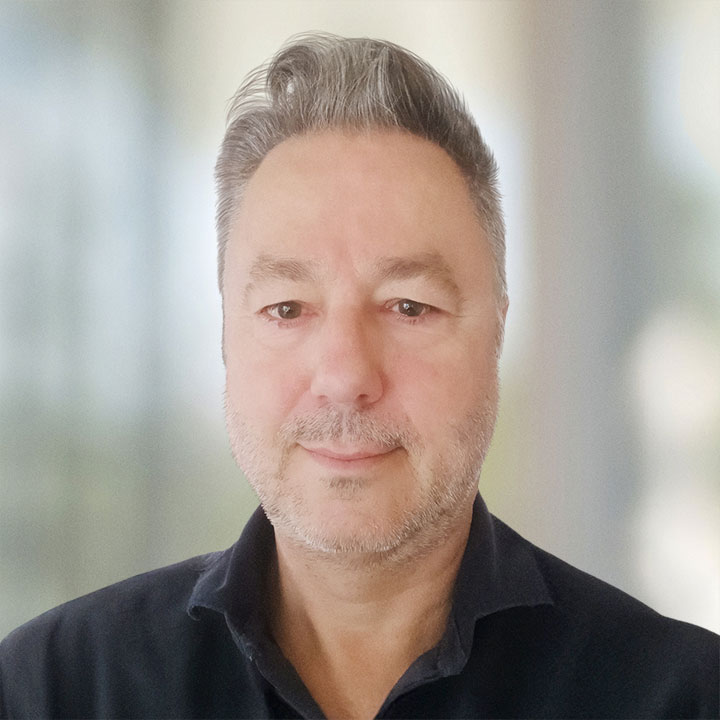 Headshot of Martin Scott