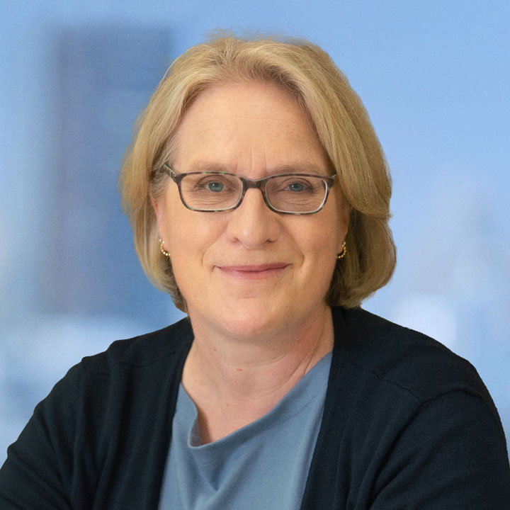 Headshot of Sharon Richardson