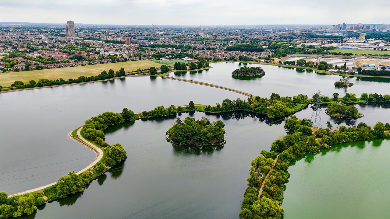Panoramic view of a reservoirs in North London