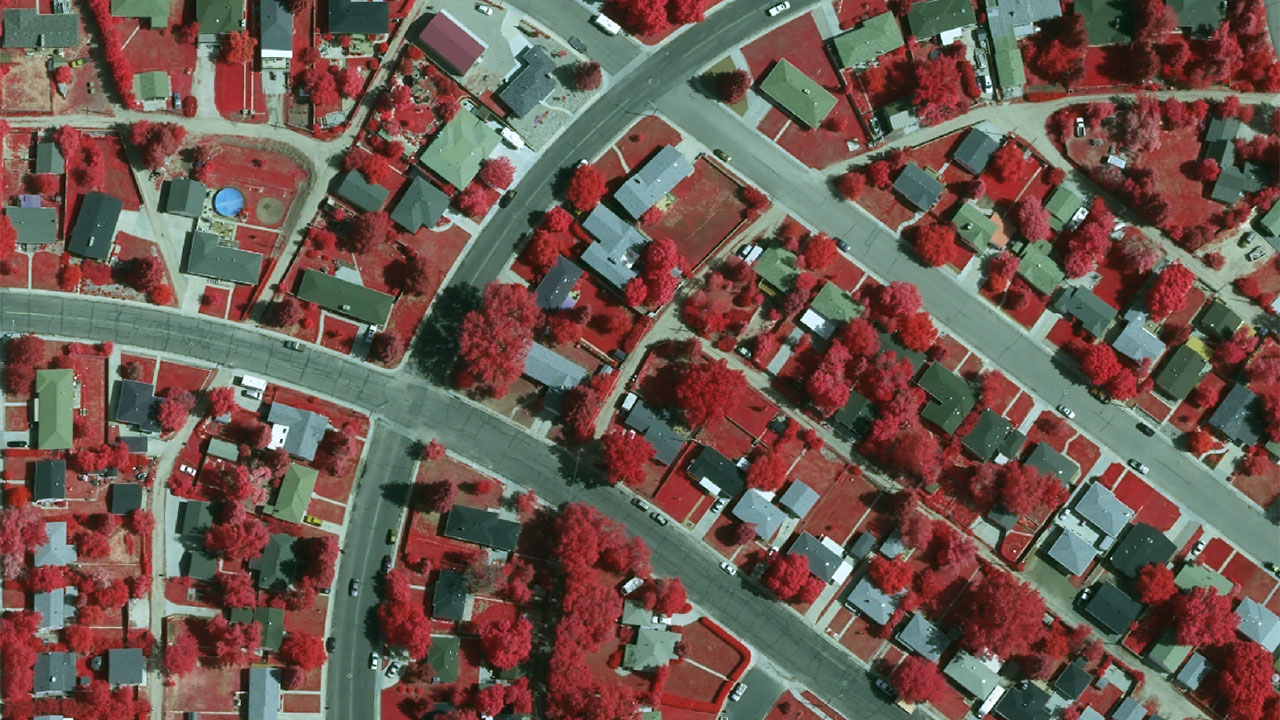 Color infrared (NIR) airborne imagery over a suburb